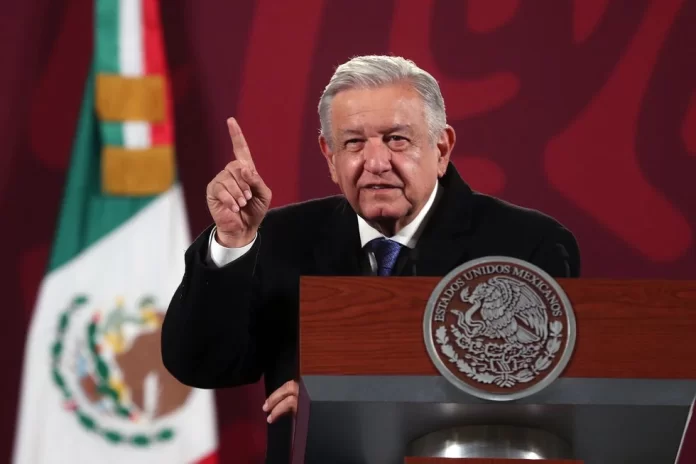 El presidente mexicano descarta que el móvil del suceso sea su labor profesional y vuelve a cargar contra los periodistas críticos con su gobierno, a los que llama “voceros del conservadurismo”