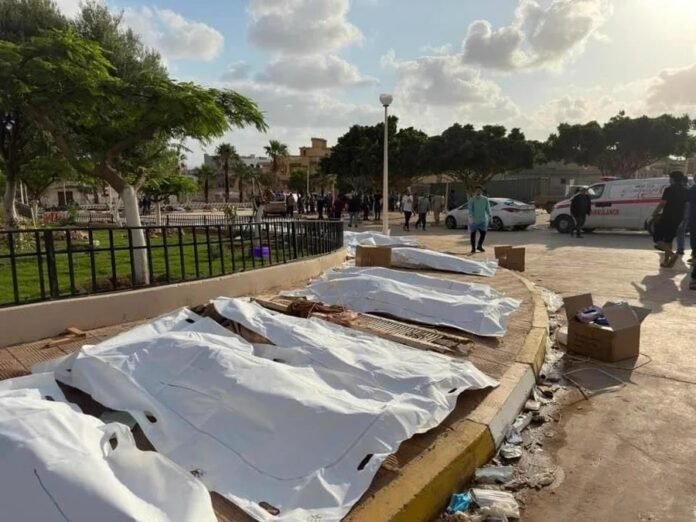 La ayuda internacional comienza a llegar a Libia tras el devastador paso del ciclón Daniel que ha dejado cientos de muertos en la ciudad de Derna.