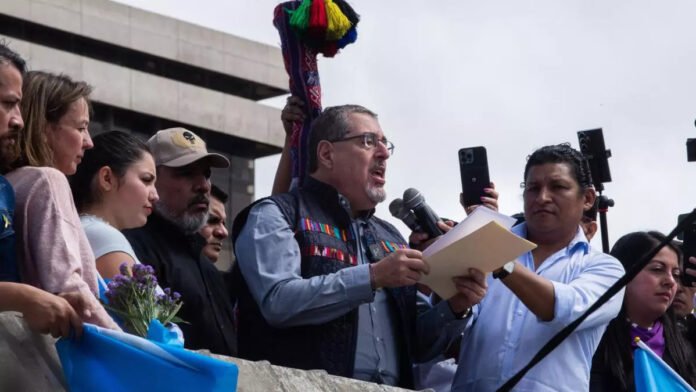 Desde que Bernardo Arévalo ganó las elecciones, la Fiscalía busca impedir su llegada al poder, prevista para el 14 de enero en Guatemala.